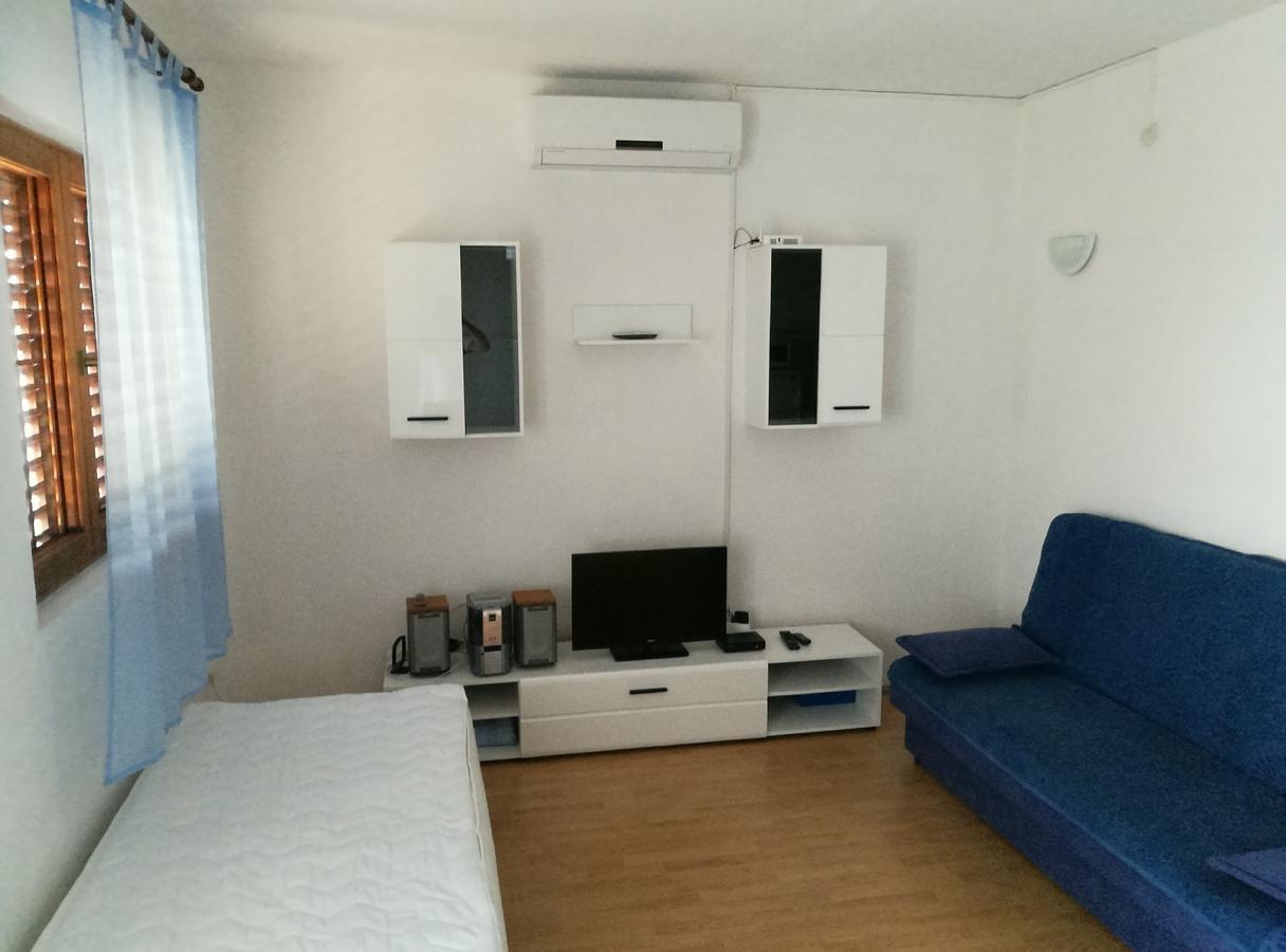 Apartments Vrvilo ロゴズニッツァ 部屋 写真